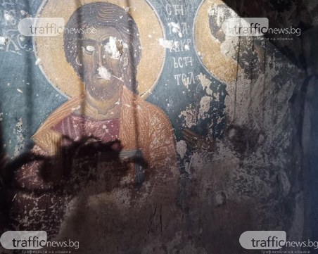 Безхаберие затрива един от най-старите и уникални храмове в България! Пари има, ремонт – няма!