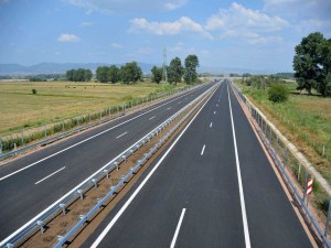 Аварирал ТИР затапи движението по