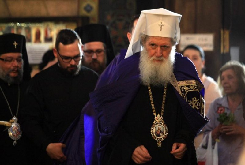 Патриарх Неофит оглави вечерната служба на Разпети петък