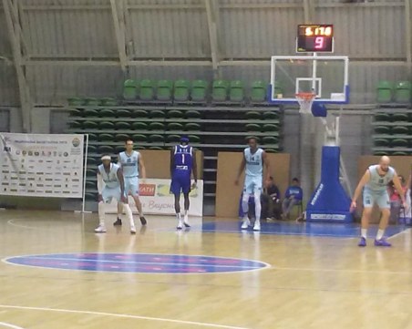 Академик Бултекс 99 със загуба на старта на плейофите