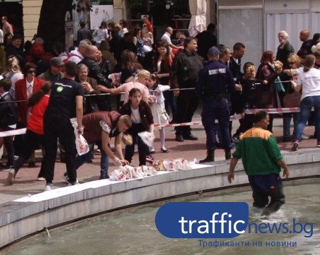 3, 2, 1 и за 3 минути разграбиха козунака в центъра на Пловдив