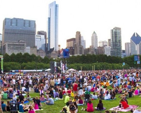 Българската общност в Чикаго празнува Великден при обилен снеговалеж