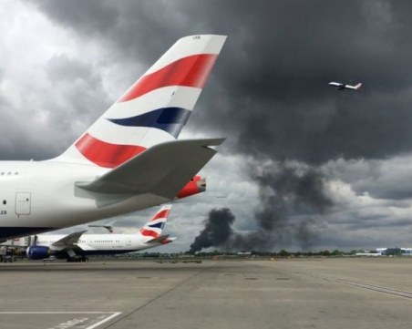 Пожар избухна до летище Хийтроу