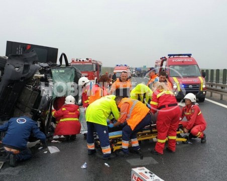 10 българи пострадаха при тежка катастрофа в Румъния