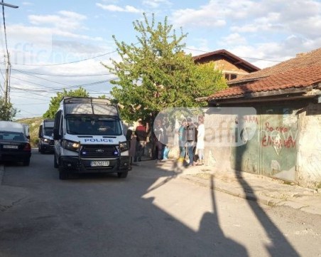 Двама полицаи са били ранени в мелето в Куклен, петима остават за 72 часа в ареста