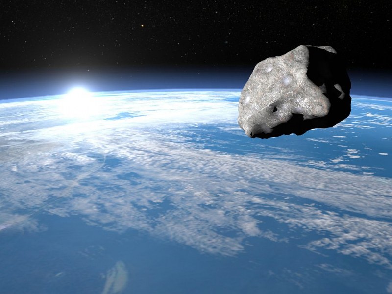 Гигантски астероид е минал близо до Земята