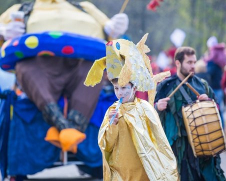 Над 200 души ще се включат в Айляк парада на Главната улица