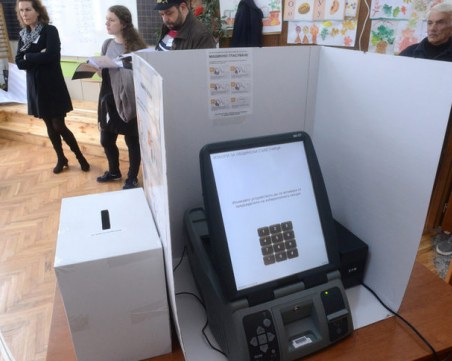 Съдът отстрани последната бариера пред машинното гласуване