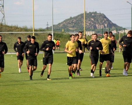 Ботев с три промени за мача с Левски днес