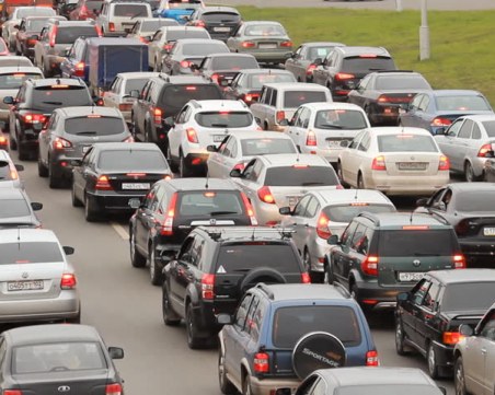 Пълна забрана на бензиновите и дизеловите коли в Амстердам до 2030 г.