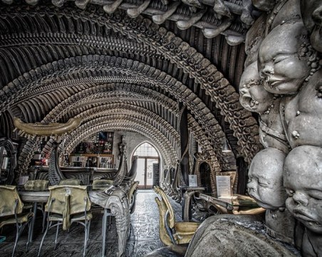 Пет уникални бара в Европа, които задължително трябва да посетите