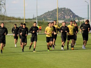 Ботев с три промени за мача с Левски днес