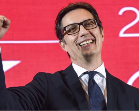 Албанският вот направи Пендаровски македонски президент