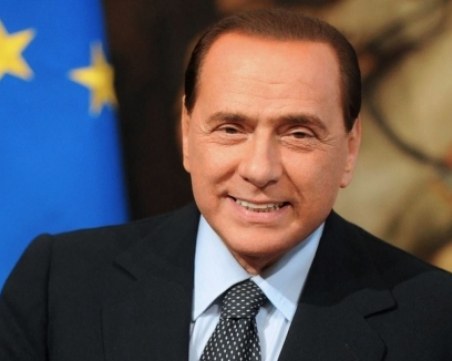 Изписаха Берлускони от болницата
