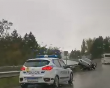 Километрична опашка на входа на София заради катастрофа