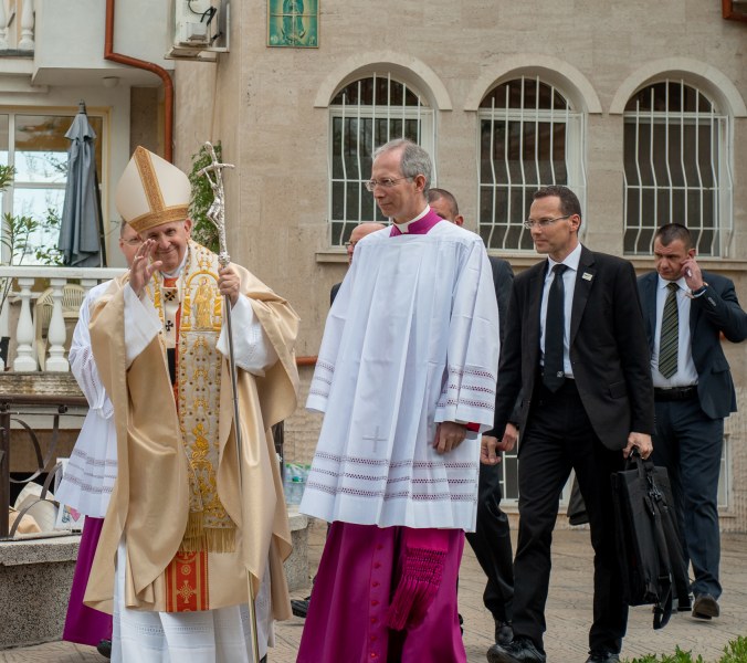 Най-ярките моменти в СНИМКИ от посещението на папа Франциск в Раковски