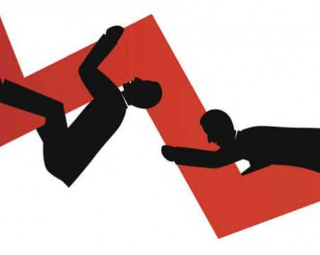 Икономисти от БАН: България пред риск от рецесия, икономиката не расте!