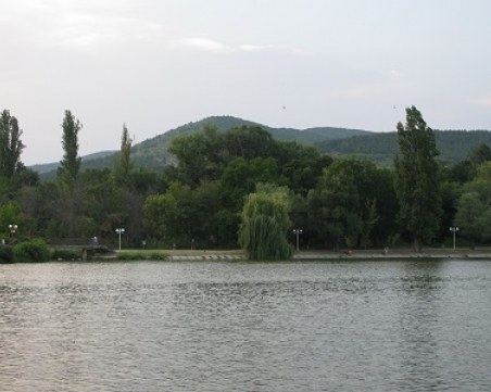 Мъж се удави в езеро в Стара Загора пред очите на десетки минувачи