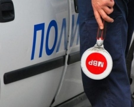 КАТ с хайки за коланите и детските столчета в колите