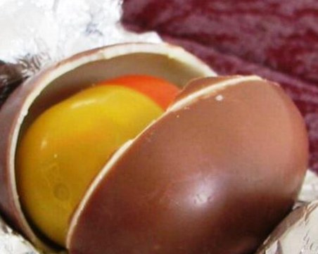 Нова мода на наркопазара: Чай за пушене, а в шоколадово яйце!?