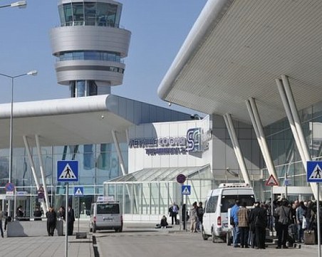 Допуснаха и петимата кандидат-концесионери за Летище 