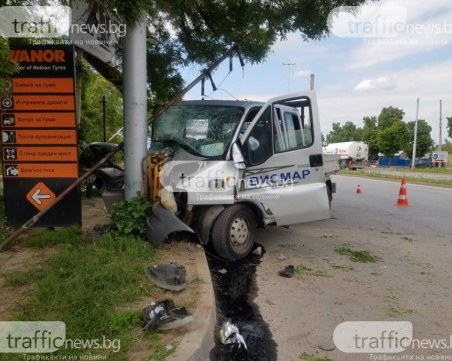 Пътник от смачкания камион на Ален Мак остава в болница