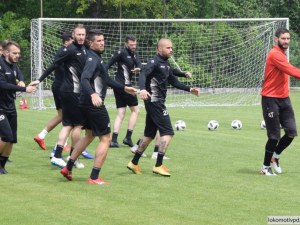 Локо без двама наказани на реванша срещу Етър утре