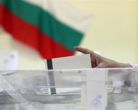 15 дни до вота: БСП дърпа с 2% пред ГЕРБ. Кой е трети? Кои имат шансове?