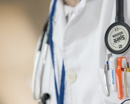 Лекари и родители на протест. Искат промяна в статута на Педиатричната болница