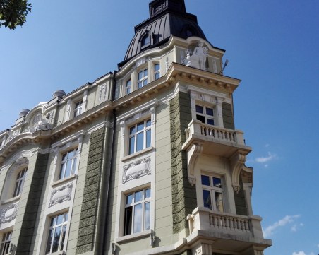 Орли, Меркурий и Медуза красят някогашната Софийска банка