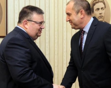 Президентът започва совалки за нов главен прокурор