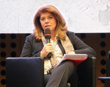 Вицепрезидентът настоя: Заплатата на стартиращ учител – 2 000 лева