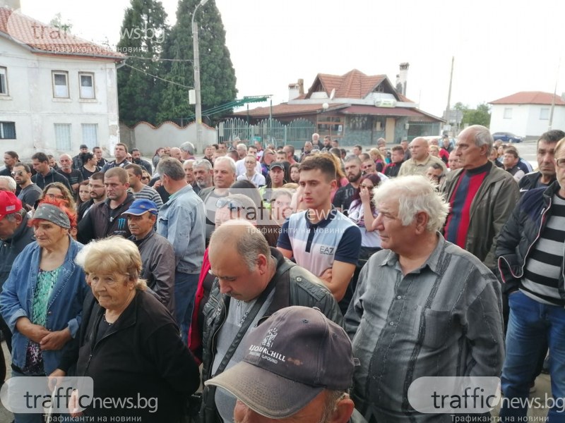 Рокери се включиха в мащабния протест в карловското Кърнаре