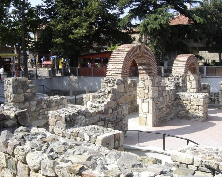 Полиция спря строеж в Стария град на Созопол