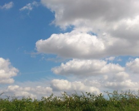 Времето през седмицата: Вятър, облаци… Сутрин слънце, следобед дъжд
