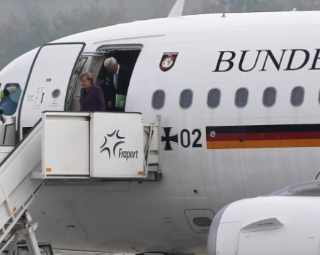 Отново инцидент със самолета на Меркел