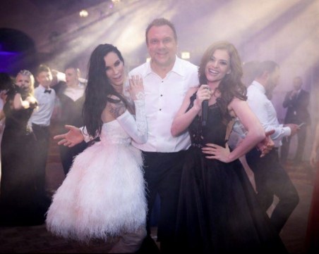 Преслава пя на сватбата на Цеци и Майкъл в Испания