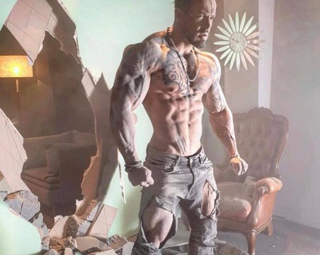 Провал ли е дебютът на Митака от 