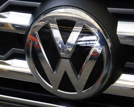 Турция или България? Кой ще спечели битката за VW? Решението няма да е скоро!