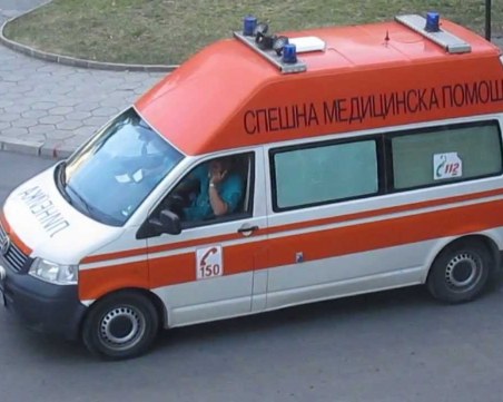 Жена е с изгаряния по лицето след експлозия на газова бутилка в Хасково