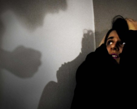 Живот в страх: Мъж бие жена си, едното му дете не иска да живее, другото спира да говори…