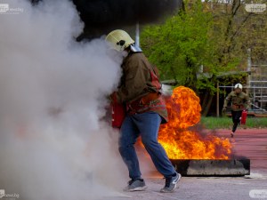 Млади огнеборци се включват в състезание в Пловдив