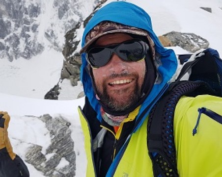 Българин покори третия връх в света