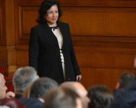 Десислава Танева – чиста! Не се притеснява от атаки срещу нея