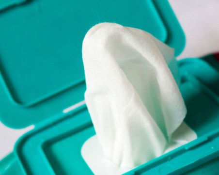 Какво не е добре да почиствате с мокри кърпички?