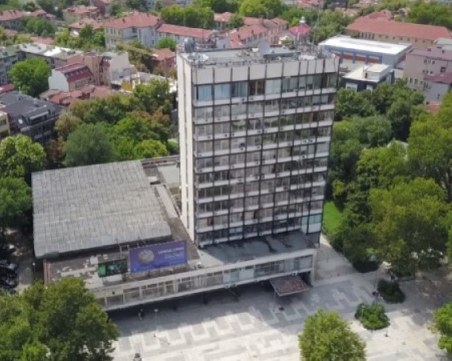 Общинският съвет подкрепи изготвянето на обемно проучване на Партийния дом за опера