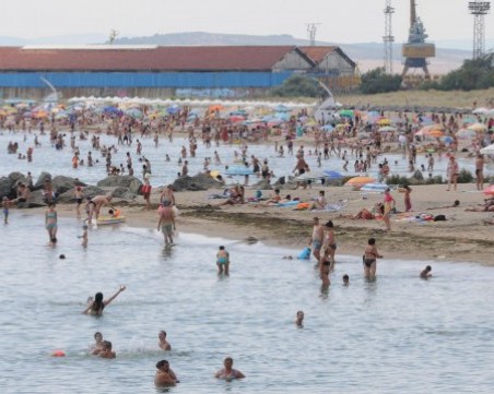 По-малко руснаци и германци по морето, румънците обаче напират