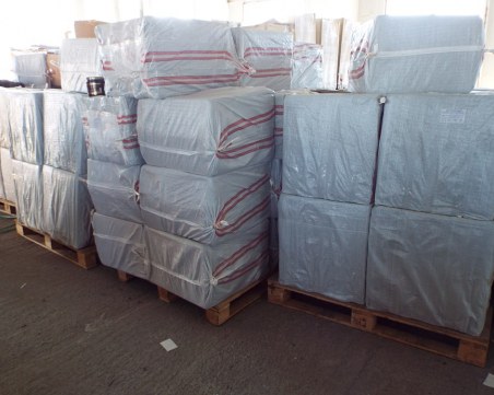 Митничари спипаха 30 тона нелегален тютюн за наргилета