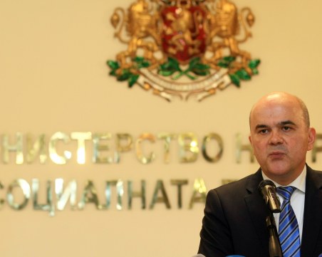Социалният министър: Държавата няма да отнема деца при фалшиви сигнали!