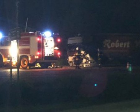 Тежки среднощни катастрофи блокираха за часове пътя за 